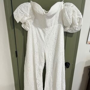 Lace white jumpsuit with removable sleeves